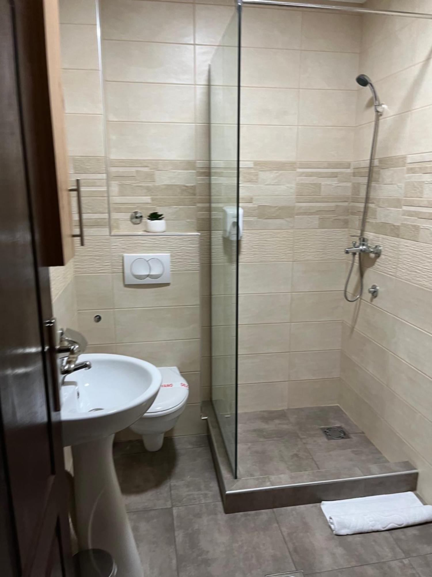 Airport Sky Apartments Lux Belgrade Luaran gambar
